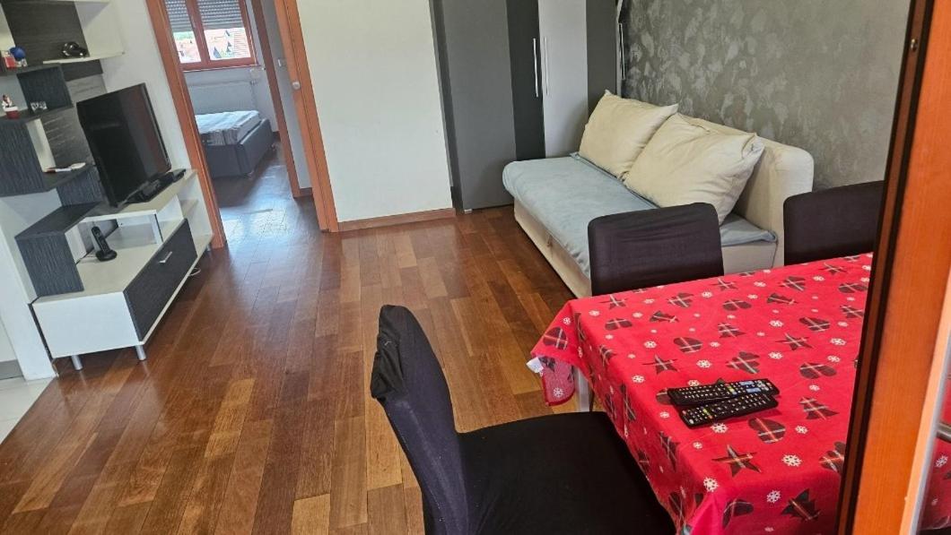 Apartman In Club Apartment Zagreb Ngoại thất bức ảnh